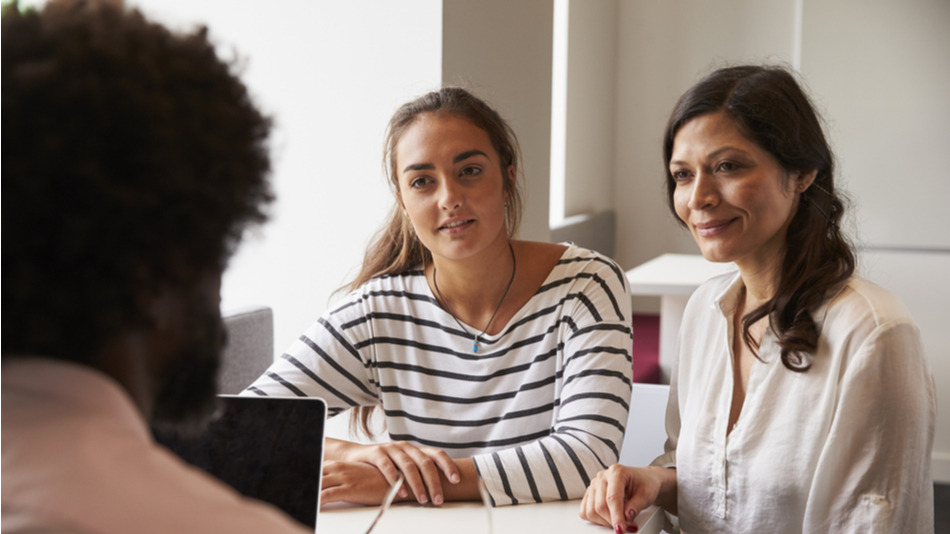 Tutoría en secundaria con madre e hija