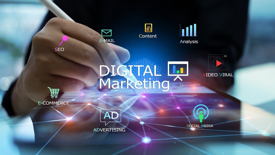 El marketing digital te enseña a usar estrategias como SEO, redes sociales y publicidad para conectar con tu audiencia y generar resultados
