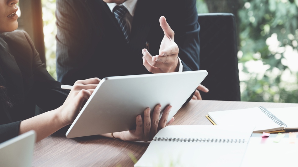 El sueldo o salario de un administrador de empresas en Perú varía dependiendo de la experiencia, el sector y el tamaño de la empresa