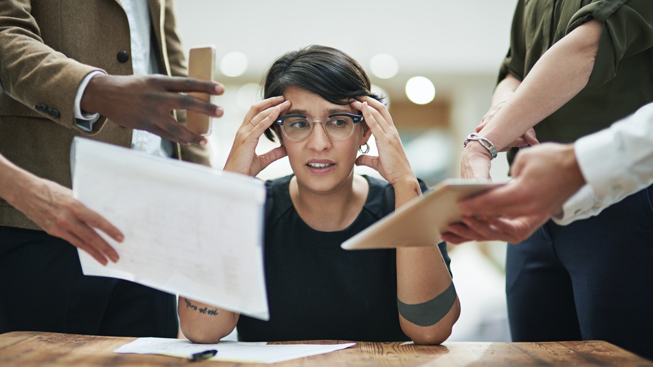 Procrastinar es el acto de retrasar de manera consciente tareas o actividades que deberíamos estar haciendo por realizar otras menos importantes