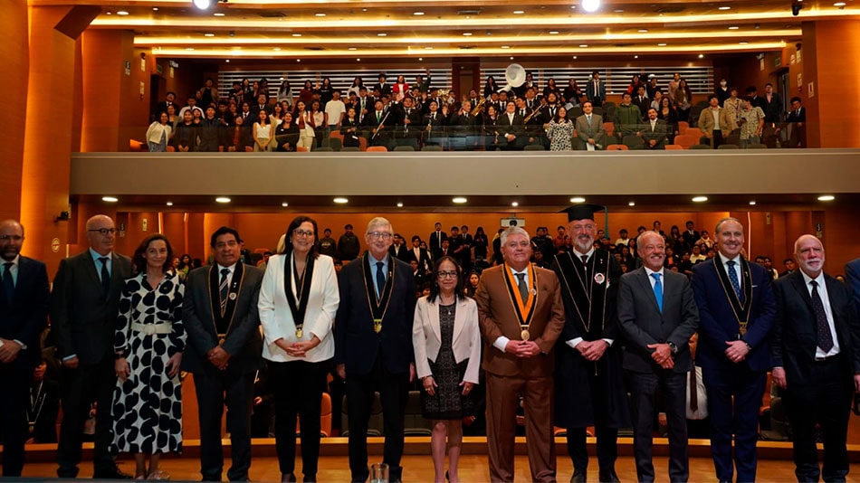 Además del presidente de UNIR, otras personalidades académicas de España fueron reconocidas.