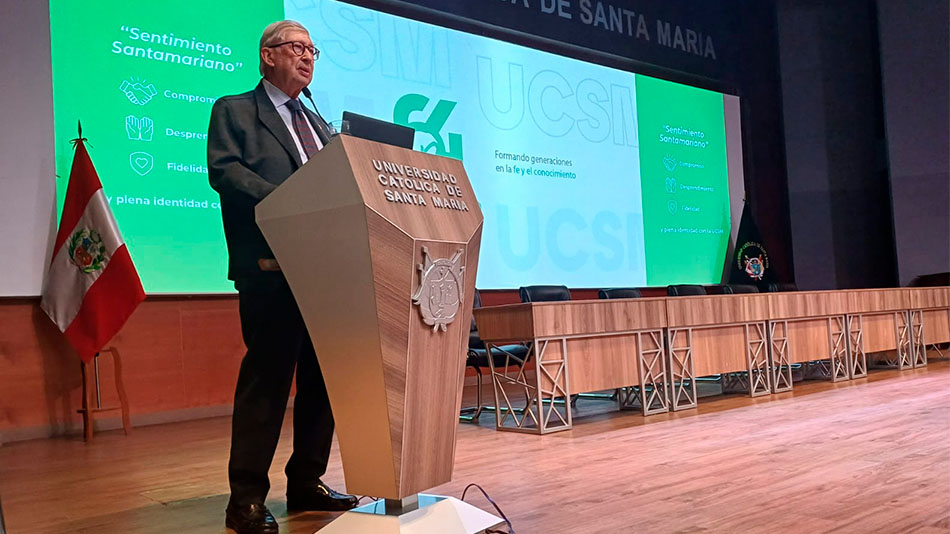 Rafael Puyol puso de relieve los desafíos demográficos del siglo XXI.