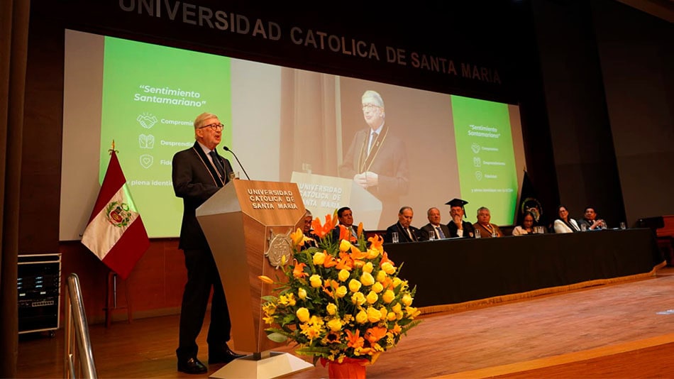 Puyol se comprometió a colaborar con las UCSM para potenciar su desarrollo institucional.