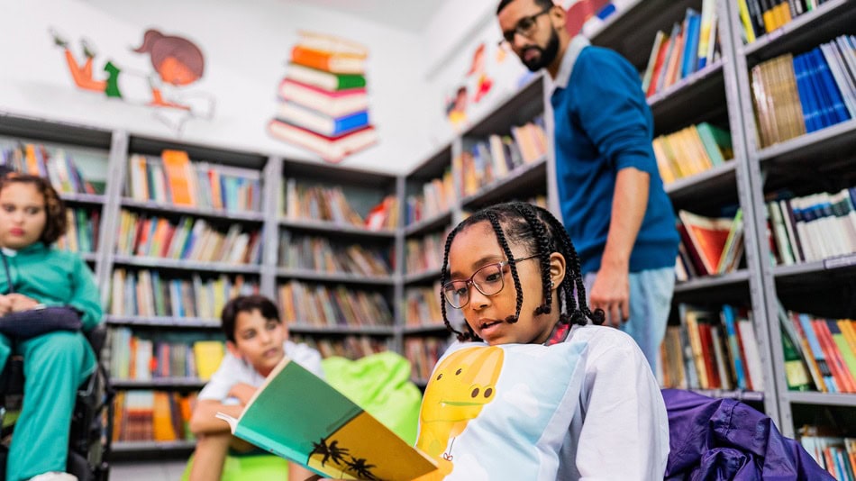 La lectoescritura es la habilidad de leer y escribir correctamente, o sea, de entender lo que se lee y expresarse con coherencia en forma escrita