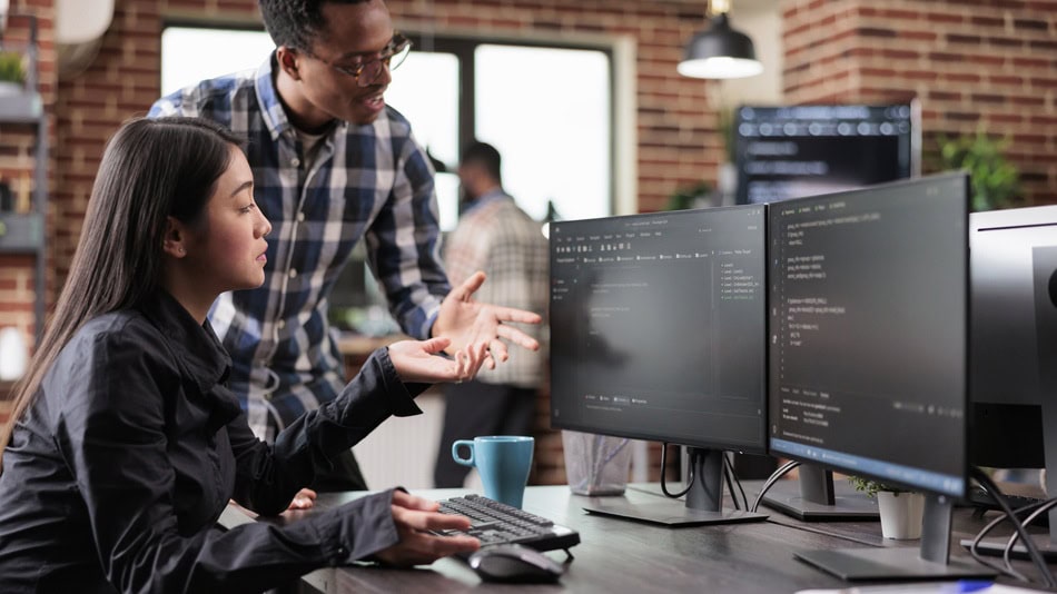 El aprendizaje supervisado es una forma de entrenar a modelos de IA para que aprendan a reconocer patrones a partir de ejemplos