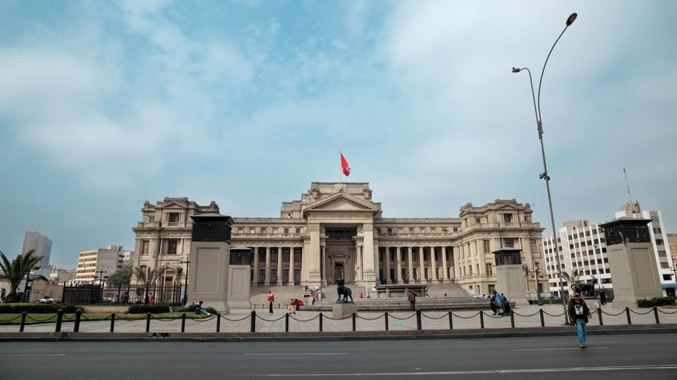 La estructura del poder pol&iacute;tico combina reglas formales con otras pr&aacute;cticas