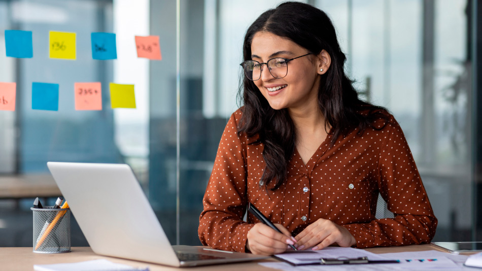 La flexibilidad de la modalidad en l&iacute;nea y la calidad europea de las titulaciones de UNIR son una palanca eficaz para que m&aacute;s mujeres puedan alcanzar sus metas acad&eacute;micas y profesionales