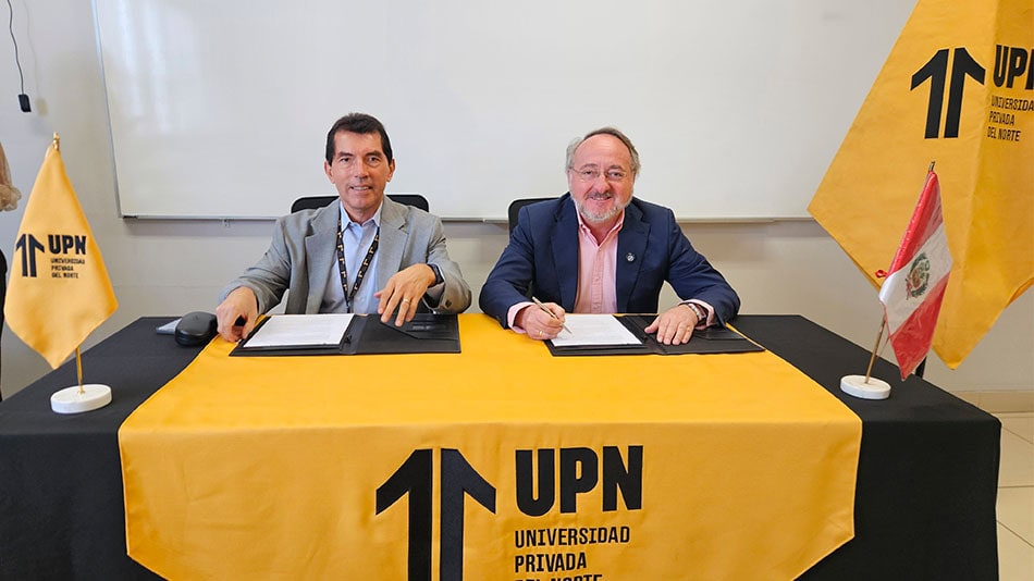 Martín Ramón Santana, rector de UPN, y Manuel Herrera, director académico de Relaciones Internacionales de UNIR.