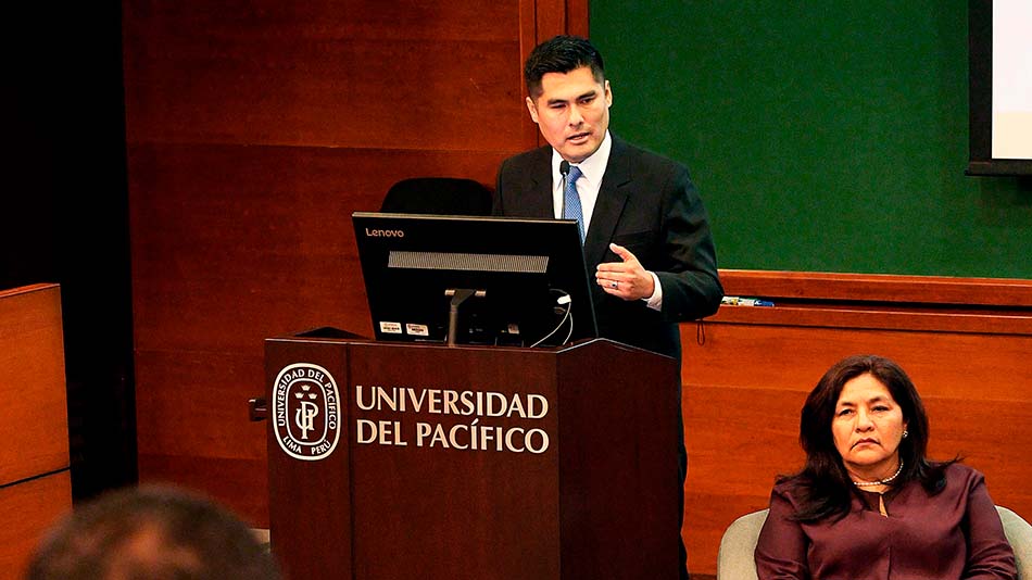 Jehovanni Velarde, investigador de la Escuela de Posgrado Newman.
