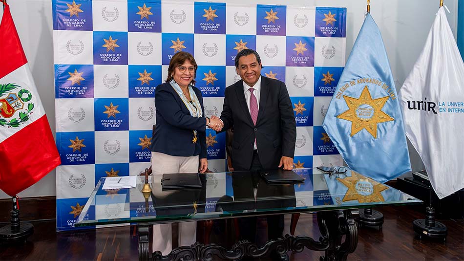 Delia Espinoza, decana del CAL, y Martín Santivañez, director de Desarrollo Institucional de UNIR.
