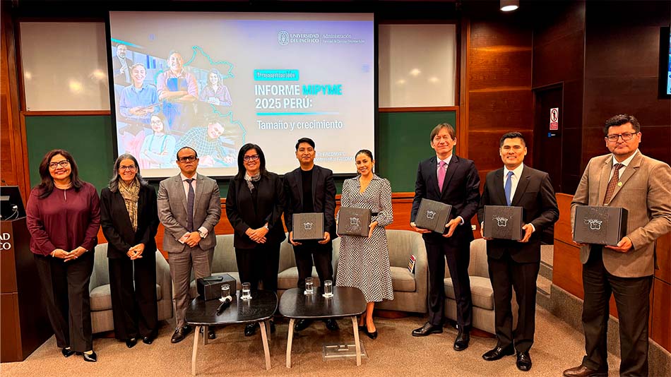 El acto estuvo presentado por los investigadores de las universidades participantes en el informe.
