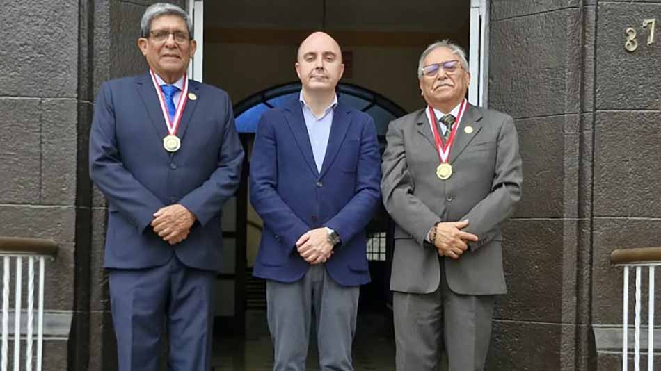 La iniciativa facilita el acceso a una educación superior de calidad europea.
