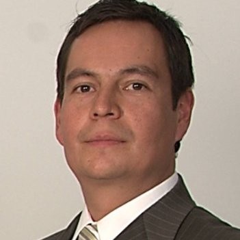 Alejandro Arenas Mena, Experto asociado