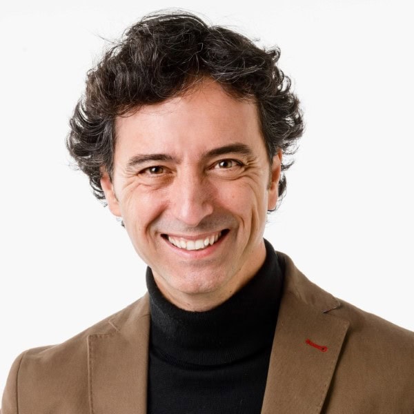 Andrés Pascual, Experto asociado