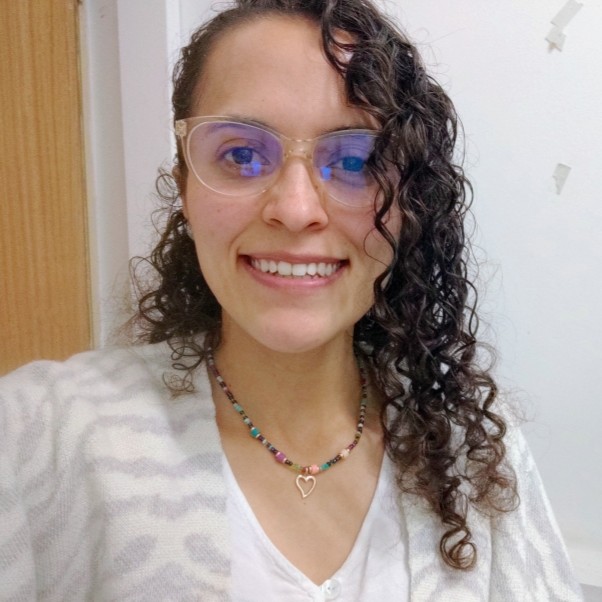 Angélica Mateus Moreno, Experta asociada