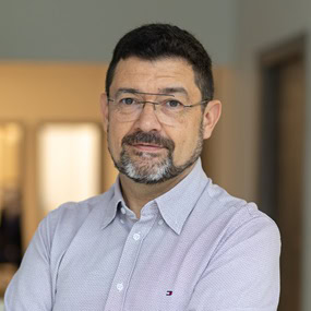 Antoni Estellers Castellvi, Experto asociado