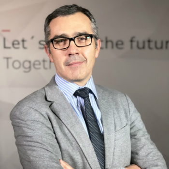 Antonio Martinez Reina, Experto asociado