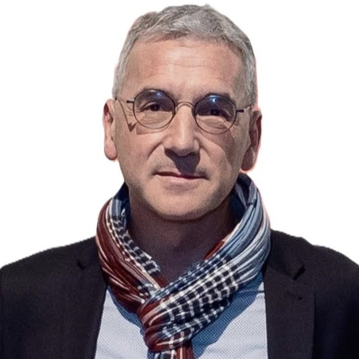 César Lapuente Álvarez, Experto asociado