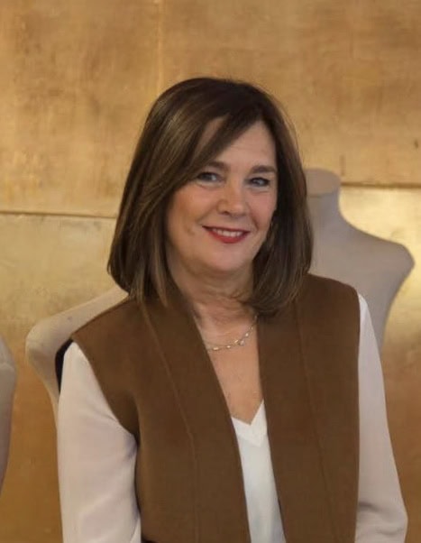 Charo Izquierdo, Experta asociada