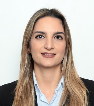 Claudia Di Nitto, Experto asociado