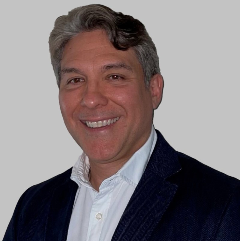 Francisco Santiago Cerezo Vázquez, Experto Asociado