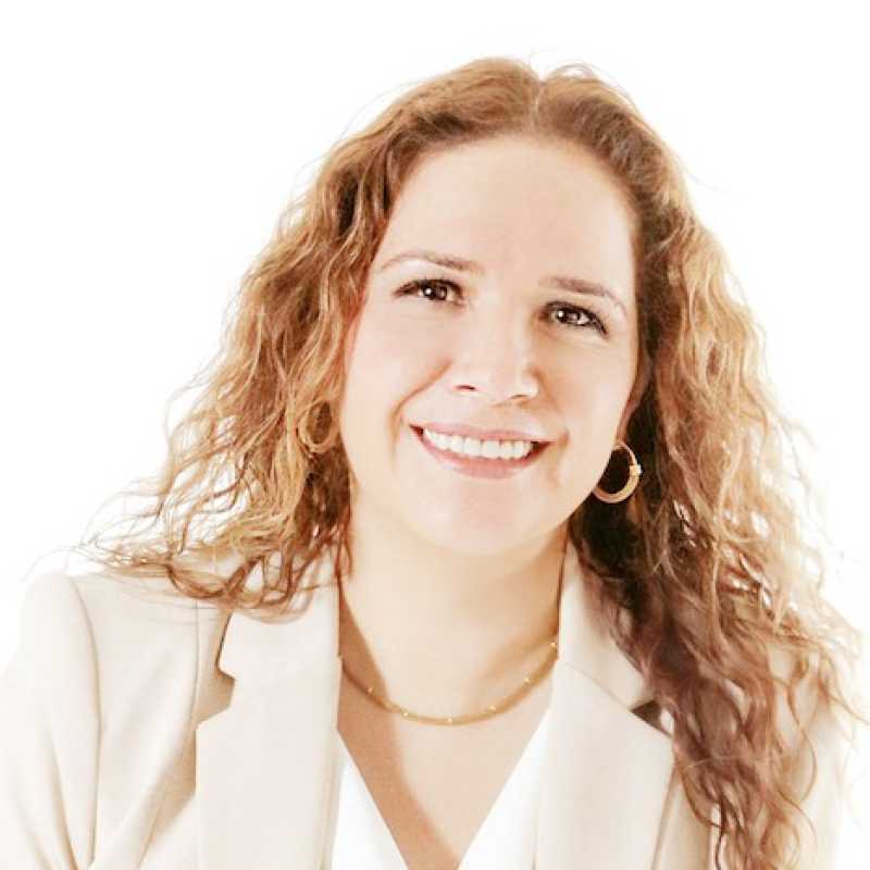 Julia Lizeth Villarreal Mata, Experta asociada