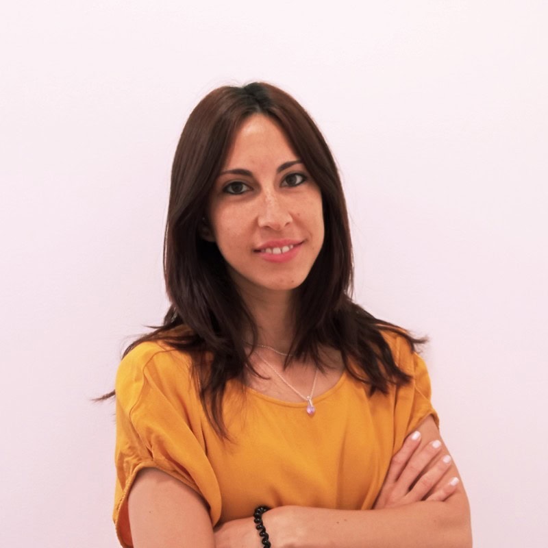 Julie Van Hoey, Docente UNIR