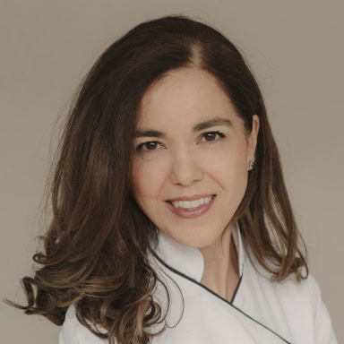 Leire Azcona, Experta asociada