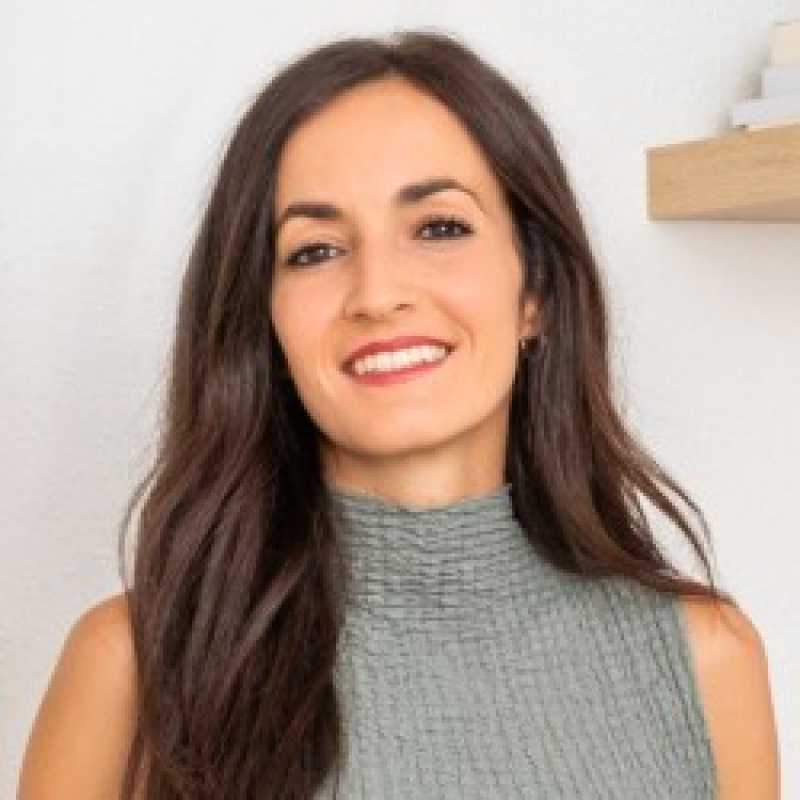 Lucía González Linaza, Experta asociada