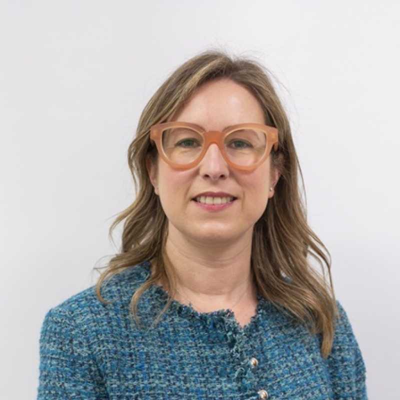 Lucía Moro Mijares, Experta asociada