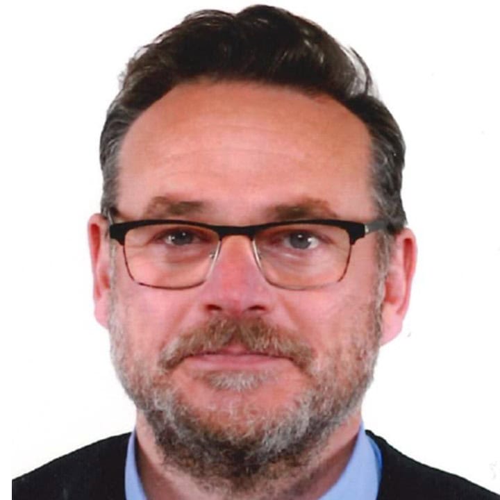 Manuel Sánchez Rubio, Director asociado