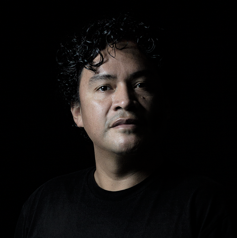 Mario Arcos, Experto asociado