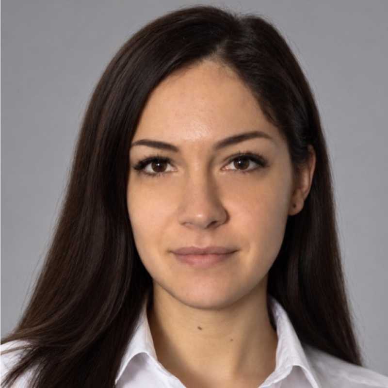 Nina Faraoni, Docente UNIR