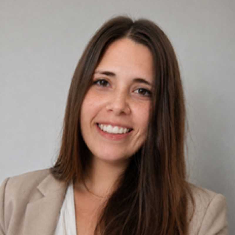 Tania Mireya Valle Muñoz, Docente UNIR